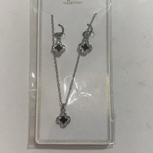 5/$20 Crystal Collection Necklace & Earring Set - Picture 3 of 6